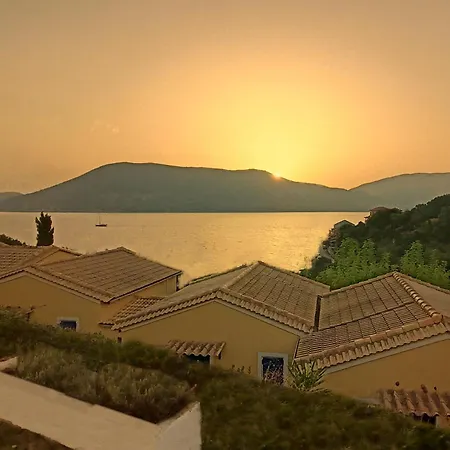 Kaminakia Apartments-adults Only -walk Into A Tranquil Oasis Where Peace & Quiet Are Woven Into Every Breath -nestled Within A Serene Evergreen Cypress Forest, Each Opens Wide To The Endless Sea And A Sunbathed Pool Awaits To Soothe Your Se Appartement *