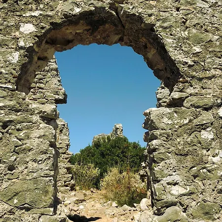 Kaminakia Apartments-adults Only -walk Into A Tranquil Oasis Where Peace & Quiet Are Woven Into Every Breath -nestled Within A Serene Evergreen Cypress Forest, Each Opens Wide To The Endless Sea And A Sunbathed Pool Awaits To Soothe Your Se Appartement *