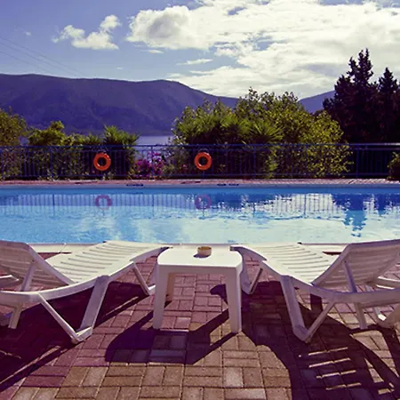 Appartement Kaminakia Apartments-adults Only -walk Into A Tranquil Oasis Where Peace & Quiet Are Woven Into Every Breath -nestled Within A Serene Evergreen Cypress Forest, Each Opens Wide To The Endless Sea And A Sunbathed Pool Awaits To Soothe Your Se *