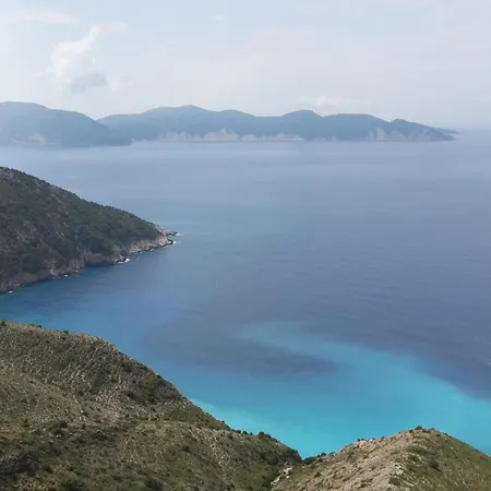 Kaminakia Apartments-adults Only -walk Into A Tranquil Oasis Where Peace & Quiet Are Woven Into Every Breath -nestled Within A Serene Evergreen Cypress Forest, Each Opens Wide To The Endless Sea And A Sunbathed Pool Awaits To Soothe Your Se Apartmán *